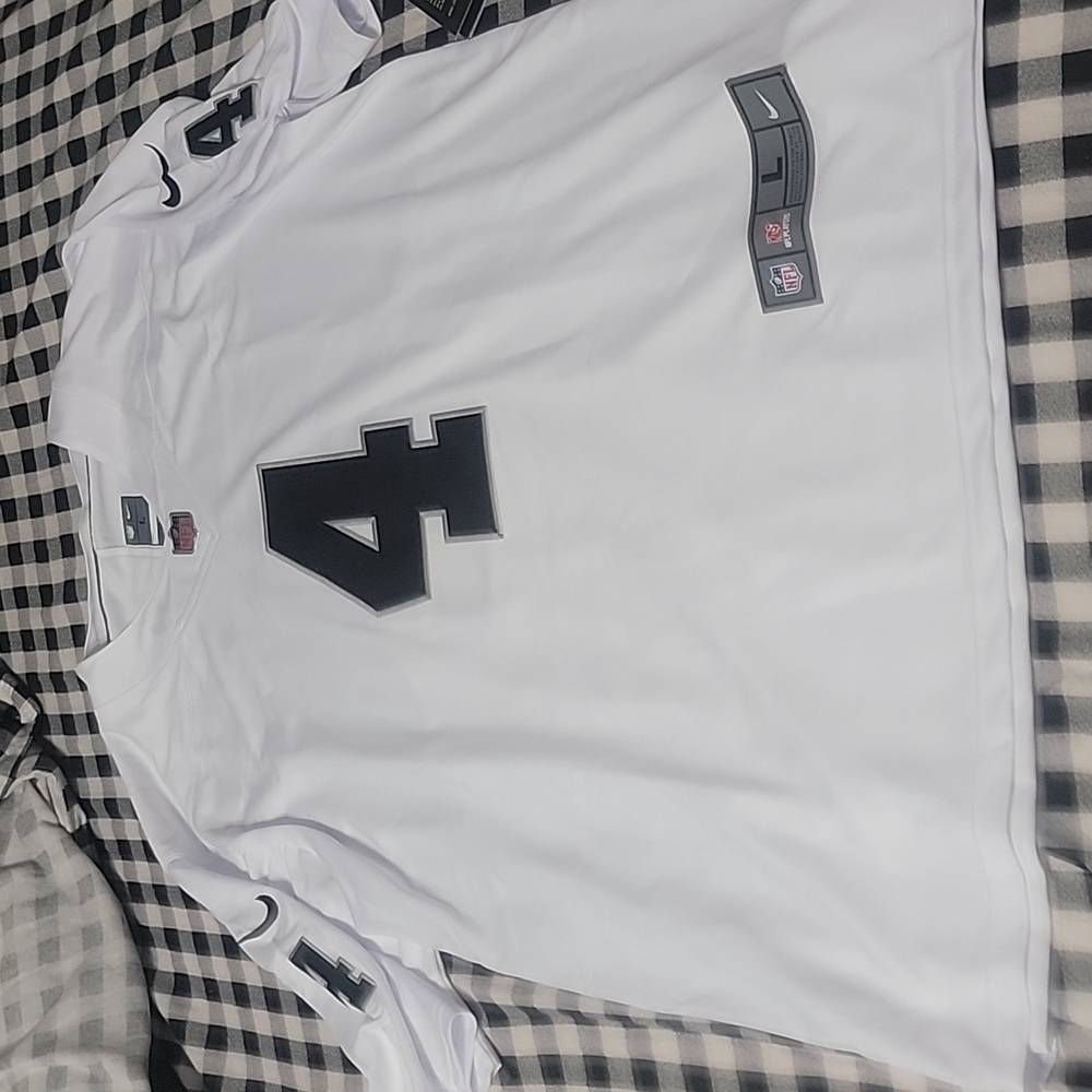 WHT Derrick Carr Lrg